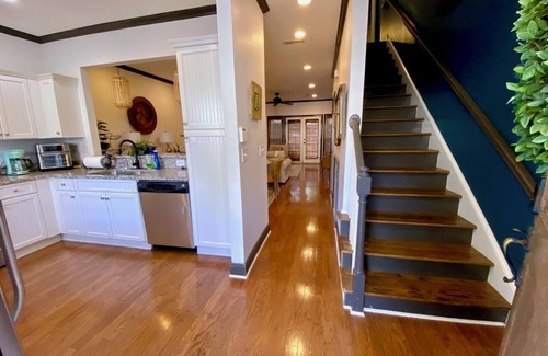 Greenville Downtown Cottage | Townhouse in the West End steps from everything! Main St, Falls Park, Baseball