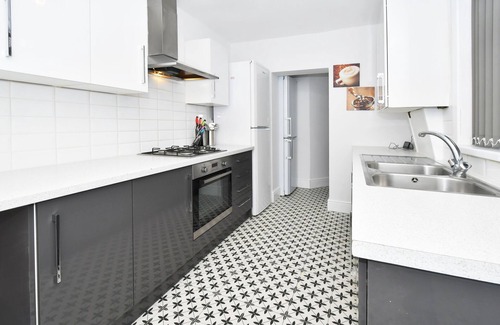 Crewe House | Townhouse @ Lord Street Crewe - Superior Single Ensuite With TV