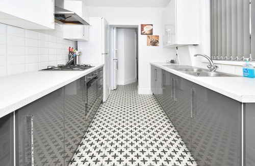 Crewe House | Townhouse @ Lord Street Crewe - Superior Single Ensuite With TV