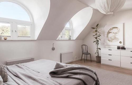 Orgryte-Harlanda Villa | Townhouse med Bastu, 4 Våningar Nära Liseberg