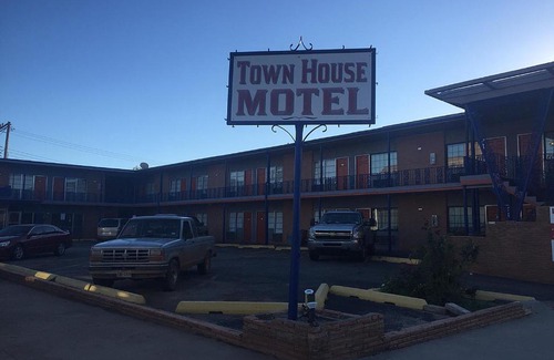 Guthrie Hotel | TownHouse Motel