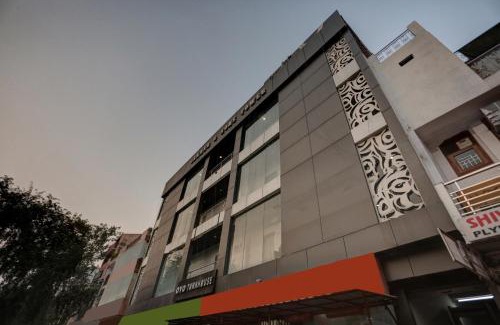 Janakpuri Hotel | Townhouse Nangal Raya Pankha Road