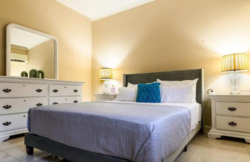 New Kingston Apartment | Townhouse Near AC Hotel - Pool - Kingston