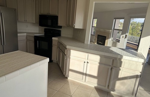 Lake San Marcos House | Townhouse near Golf and Lake San Marcos