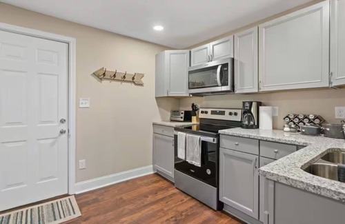 Bowling Green House | Townhouse near WKU & Mammoth Cave