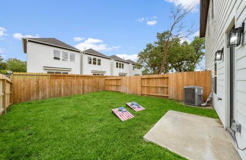 OST - South Union House | Townhouse Nr Dt & Med Center Games Pet Wifi