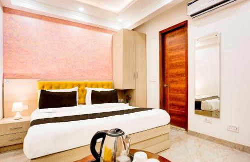 Zirakpur Hotel | Townhouse Oak SkyJumper Trampoline Park