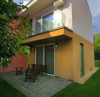 Budaors House | Townhouse on Budapest border
