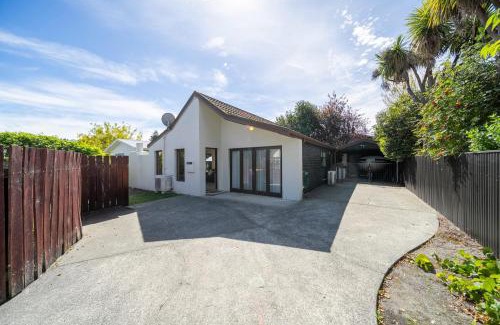 Te Anau House | Townhouse Retreat - Te Anau Getaway