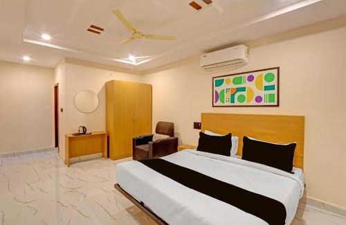 Karimnagar Hotel | Townhouse SP Living Tree
