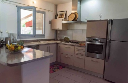 Saint-Pierre De La Reunion House | Townhouse Terre Sainte