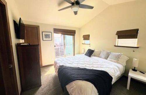 Seaview House | Townhouse West Seattle Abode!