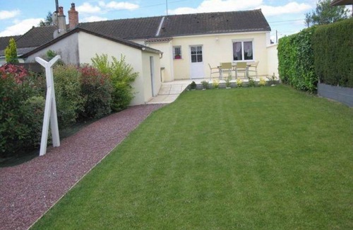 Sille-le-Guillaume House | Townhouse with outdoor space