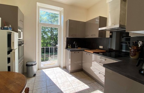 Neuvy-sur-Loire House | Townhouse with private garden bordered by the river