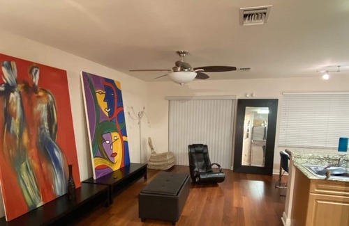 Jog Road House | Townhouse with Grill near Delray Beach