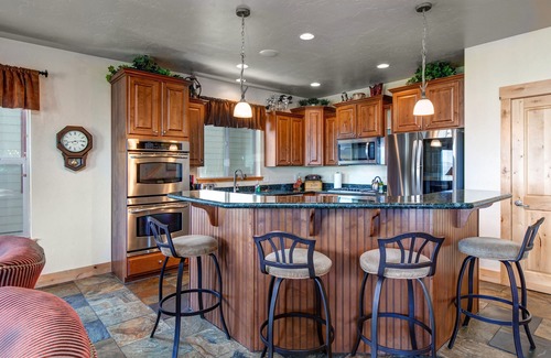 Bear Hollow Village House | Townhouse with Hot Tub, Shared Pool, & Access to Bear Hollow Clubhouse
