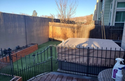 Mira Loma House | Townhouse with hot tub