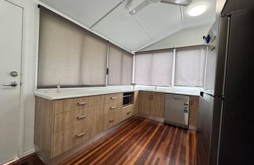 Belgian Gardens House | Townsville Apartments And Homes On Bundock - 4 Bed - 4 bedroom House in Belgian Gardens
