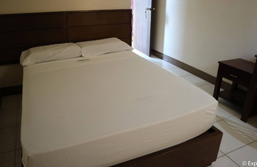 Larena Hotel | Townview Guest House