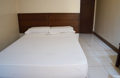 Larena Hotel | Townview Guest House