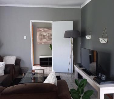 Pietermaritzburg House | TPOKAY Self Catering Holiday Home