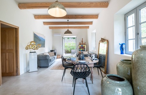 Menerbes House | Très Beau Mas 18ème à Moins de 10mns à Pieds du Coeur de Ménerbes