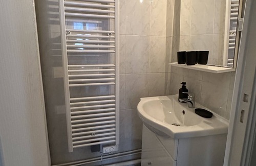 Quartier Saint-Ambroise Apartment | Très bel Appartement Lumineux