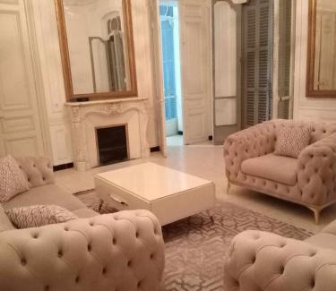 Algiers Apartment | Très grand apartement hausmanien cœur du centre ville vu mer immédiate