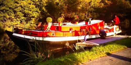 Hede Boat Rental | Très jolie péniche à louer