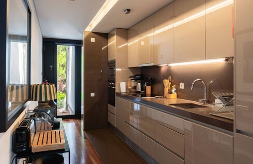 Carvalhal Ski Chalet | Tróia Beach House with Pool