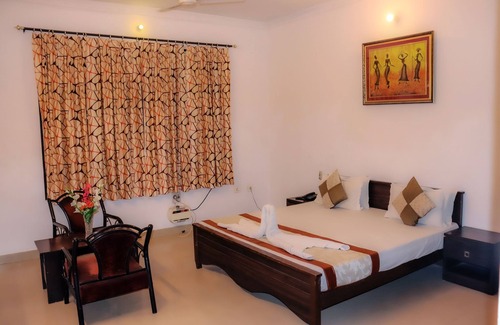 Gomti Nagar House | TR'S Edifice - A Luxury Guest House