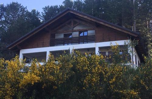 Lorica House | Tra il bosco e il lago