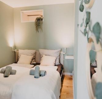 Zentrum-Ost Apartment | TRABER APARTMENTS im Herzen Leipzigs Balkon Parkplatz