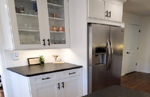 Saratoga Springs House | Track Season 4 Bedroom Townhouse Near Saratoga Lake. Newly renovated!