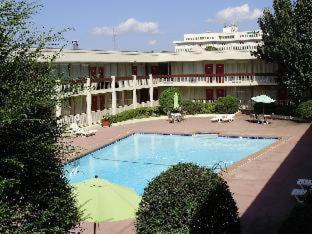 Tulsa Hotel | Trade Winds Central Inn
