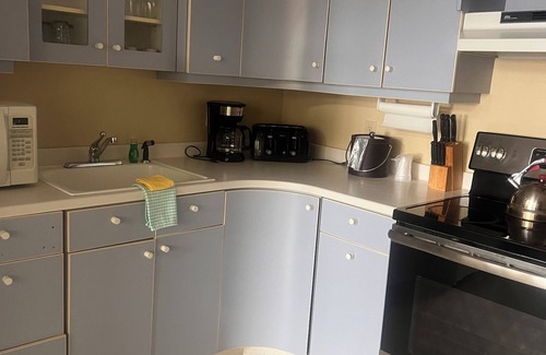 Rockland Apartment | Trade Winds on the Bay