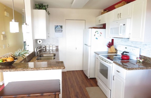 Kapolei Condo | Tradewind Breeze with a View 3940/month