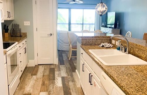 Mexico Beach Condo | Tradewind Mexico Beach 2/2 with balcony beach view