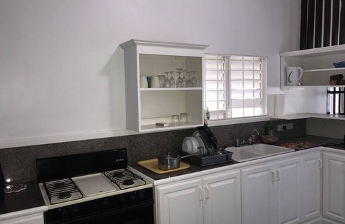 St. Patrick House | Tradewinds- quiet home overlooking the ocean