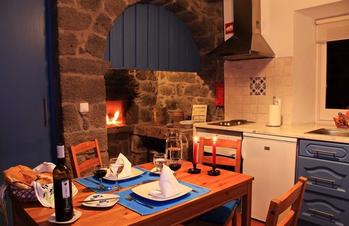 Nordestinho Cottage | TRADICAMPO-CASA DA TALHA-RURAL HOUSE-AMAZING VIEWS-NEW LISTING