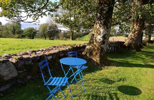Gurteen Cottage | Traditional 19th century farmhouse cottage.