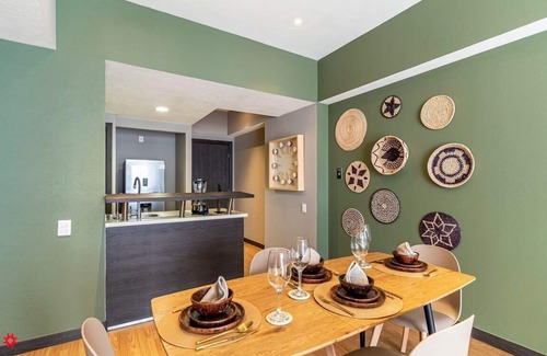 Ampliacion Granada Apartment | Traditional Apartment Vive Grand by Kukun