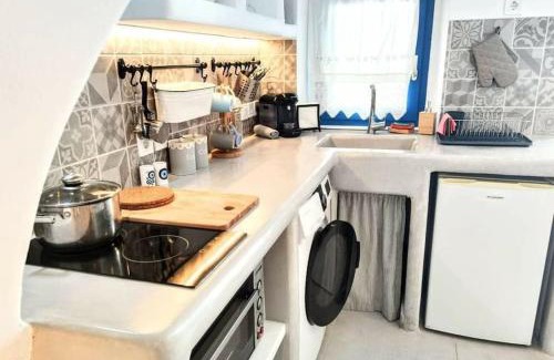 Marpissa Apartment | Traditional Arch House Paros