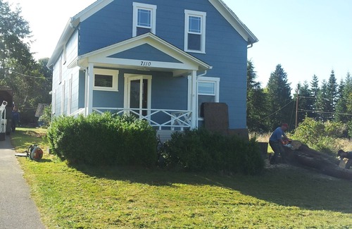 Everett Bed & Breakfast | Traditional bed & breakfast in Snohomish with comfy bed, private bathroom, WiFi
