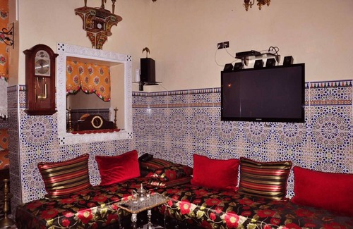 R'habet Zbib House | traditional big house, in the main media only 1 mint from the parking.