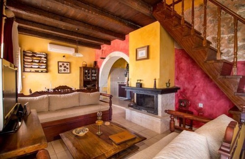 Samonas Villa | Traditional Crete Villa | Villa Red Fliskouni | Stunning Views | 1 Bedroom |.