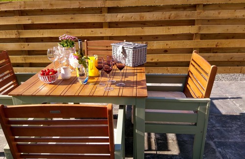 Lewis and Harris Cottage | Traditional Crofters Meadowcroft Cottage