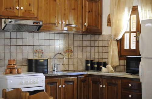 Antipernoi Ski Chalet | Traditional Greek Maisonette in Antiperni village