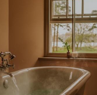 Foss Villa | Traditional Highland lodge restored in the spirit of rural living, set in a wild landscape - NATURE ADVENTURE NURTURE