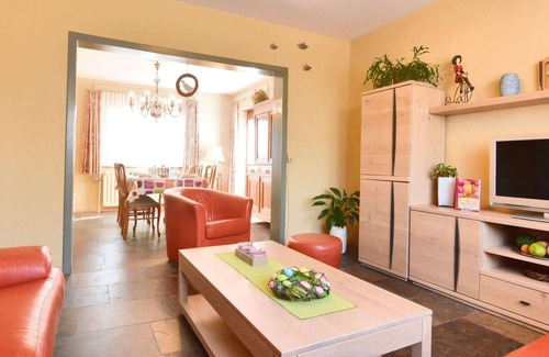 Buetgenbach House | Traditional Holiday home in Bütgenbach with Sauna